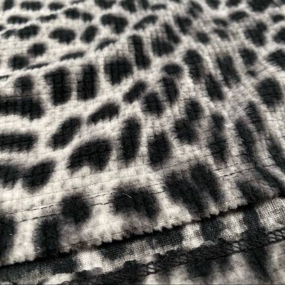 BETSEY JOHNSON pajama top - Picture 5 of 10